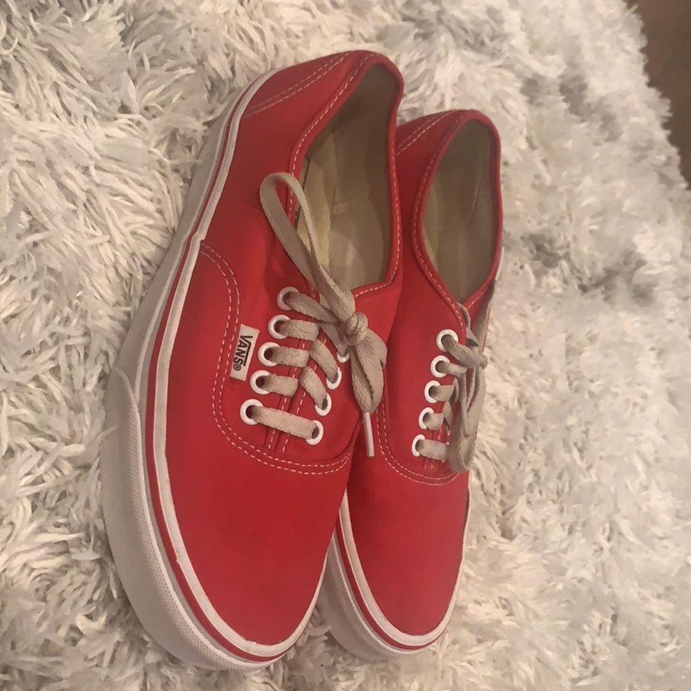 Vans - Picture 6 of 8